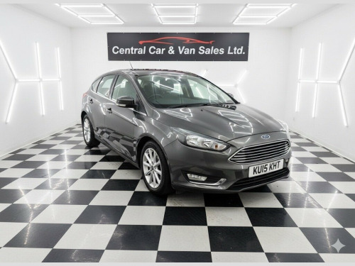 Ford Focus  1.0T EcoBoost Titanium Hatchback 5dr Petrol Manual 