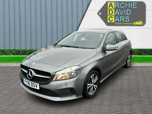 Mercedes-Benz A-Class  1.5 A180d SE