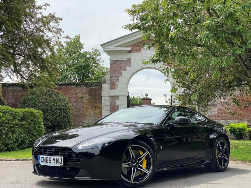 Aston Martin Vantage  S V8