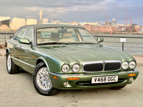 Jaguar XJ  3.2 XJ8