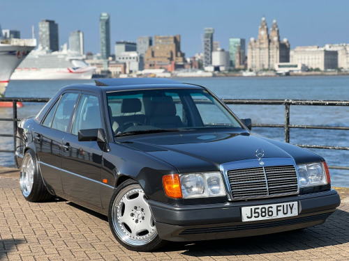 Mercedes-Benz 260 2.6