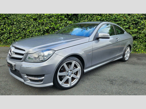 Mercedes-Benz C-Class C180 1.8 C180 BlueEfficiency AMG Sport Edition 125