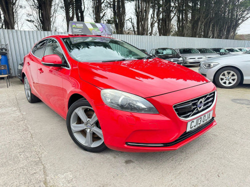 Volvo V40  Volvo V40 1.6 R-Design Lux Nav T4 Auto