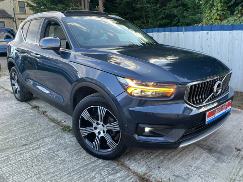 Volvo XC40  1.5 T3 INSCRIPTION AUTO PETROL LOW MILES + 1 FORMER KEEPER CAT 