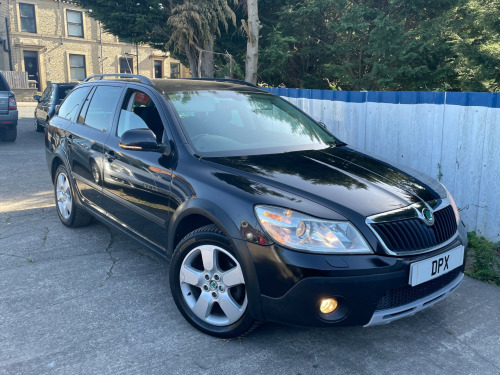 Skoda Octavia  SCOUT 2.0 TDI 4X4 DSG CR 5-Door