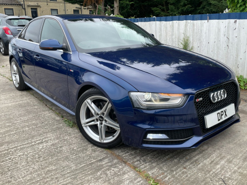 Audi A4  2.0 TDI S LINE 4-Door