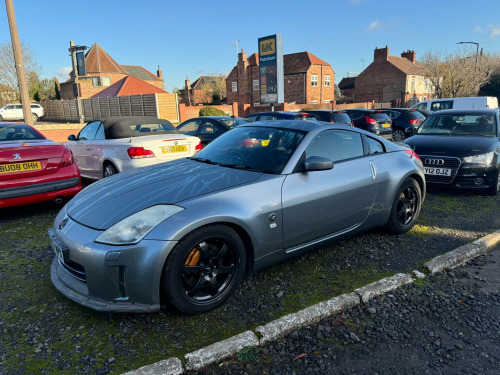 Nissan 350Z  3.5 V6