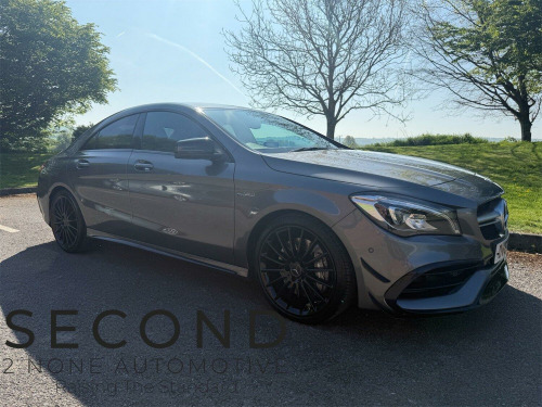 Mercedes-Benz CLA 2.0 CLA45 AMG