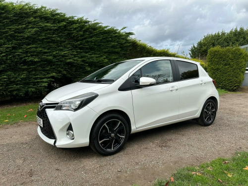 Toyota Yaris  1.33 Dual VVT-i Design Hatchback 5dr Petrol Manual Euro 6 (Safety Sense) (9