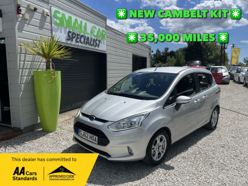Ford B-Max  1.4 Zetec 5dr