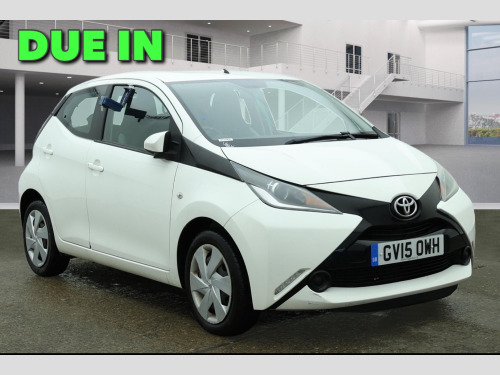 Toyota AYGO  1.0 VVT-i x-play Hatchback 5dr Petrol Manual Euro 5 Euro 5 (68 ps)