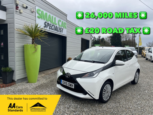 Toyota AYGO  1.0 VVT-i x-play Hatchback 5dr Petrol Manual Euro 5 Euro 5 (68 ps)