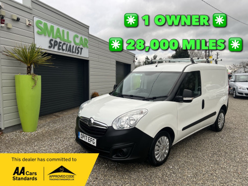 Vauxhall Combo  1.6 CDTi 2000 16v Temperature Controlled 3dr Diesel Manual FWD L1 H1 (s/s)  