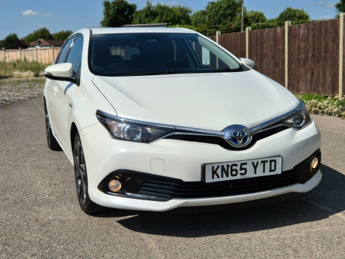 Toyota Auris  1.8 VVT-h Design CVT Euro 6 (s/s) 5dr (Safety Sense)