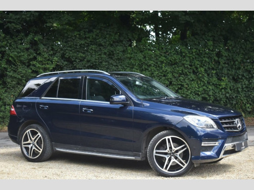 Mercedes-Benz M-Class ML350 3.0 ML350 V6 BlueTEC AMG Line SUV 5dr Diesel G-Tro