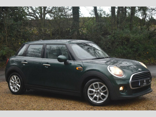 MINI Hatch  1.5 Cooper Hatchback 5dr Petrol Auto Euro 6 (s/s)  
