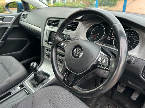 Volkswagen Golf  R LINE EDITION TDI BLUEMOTION TECHNOLOGY