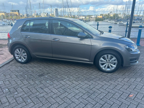 Volkswagen Golf  SE TDI BLUEMOTION TECHNOLOGY DSG 