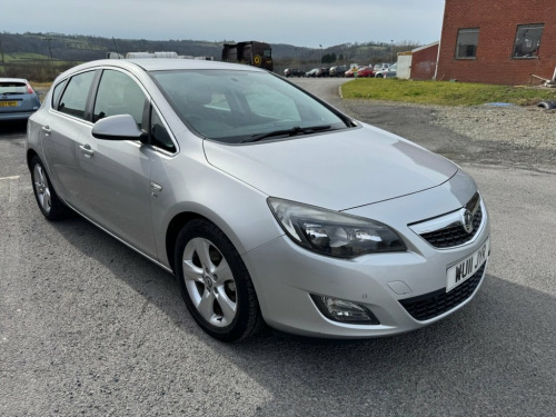 Vauxhall Astra  2.0 CDTi ecoFLEX SRi Hatchback 5dr Diesel Manual E