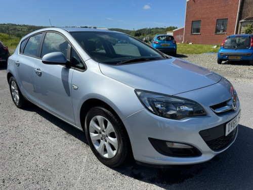 Vauxhall Astra  1.4i Design Hatchback 5dr Petrol Manual Euro 6 (10