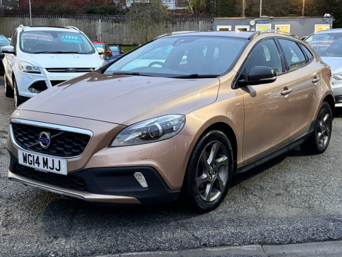 Volvo V40  1.6 T4 Lux Nav Hatchback 5dr Petrol Powershift Eur