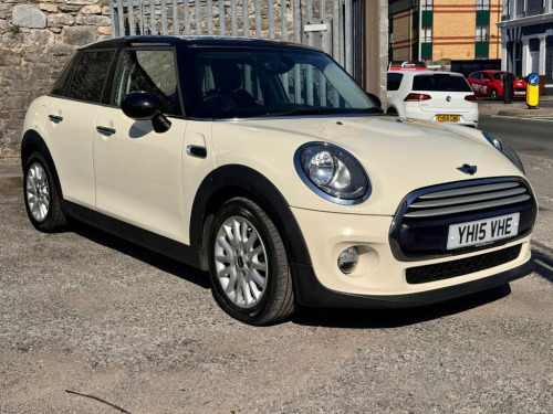 MINI Hatch  1.5 Cooper Hatchback 5dr Petrol Auto Euro 6 (s/s) 
