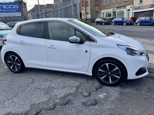 Peugeot 208  1.2 PureTech Tech Edition Hatchback 5dr Petrol Man