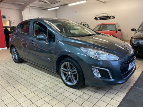 Peugeot 308  1.6 e-HDi Sportium