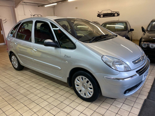 Citroen Xsara Picasso  1.6 i 16V Desire