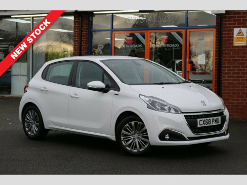 Peugeot 208  1.2 PureTech Signature Hatchback 5dr Petrol Manual 