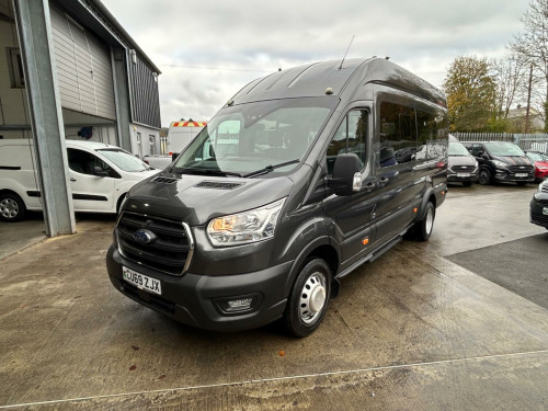 Ford Transit  2.0 460 EcoBlue Trend 17 Seater Minibus Air Con