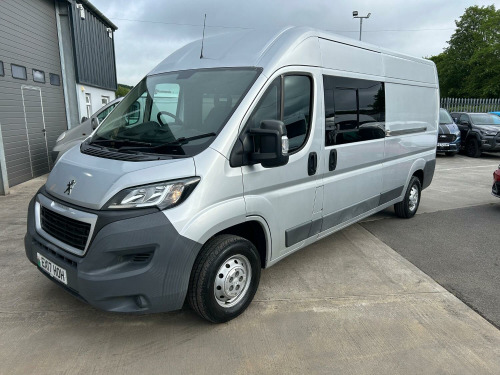 Peugeot Boxer  2.0 BlueHDi 335 Professional L3H2 LWB MEDIUM ROOF DAY VAN CAMPER