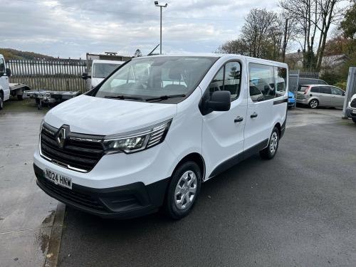 Renault Trafic  2.0 SL28 Blue dCi 150 Business 9 Seat Mini Bus