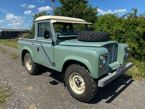 Land Rover Series III  88 SWB 2.25 PETROL TRUCK CAB PICK UP