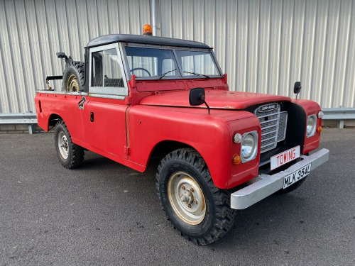Land Rover Series III  109 LWB 2.6 SIX CYLINDER VINTAGE RECOVERY TRUCK