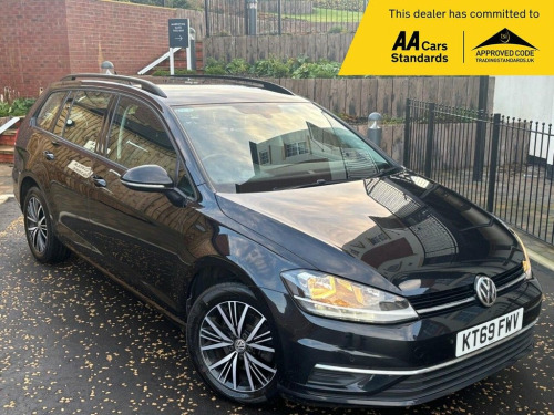 Volkswagen Golf  1.6 TDI SE Nav Estate 5dr Diesel DSG Euro 6 (s/s)  