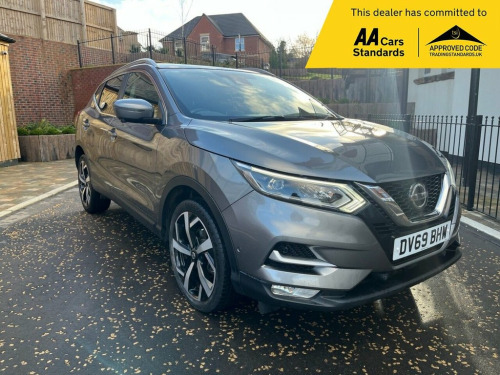 Nissan Qashqai  1.3 DIG-T Tekna SUV 5dr Petrol Manual Euro 6 (s/s) 