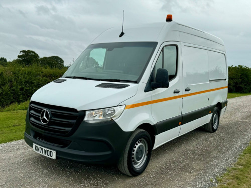 Mercedes-Benz Sprinter  2.0 315 CDI utility spec 3.5 ton tow capacity