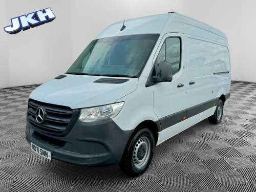 Mercedes-Benz Sprinter  2.0 315 CDI L2 H2 MWB UTILITY SPEC 3.5T TOWING