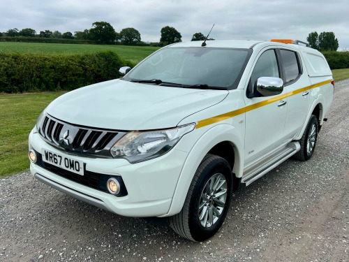 Mitsubishi L200  2.4 DI-D Titan DOUBLE CAB