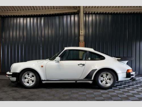 Porsche 911  3.3  PROVENANCE, ELECTRIC SEATS, FUCHS