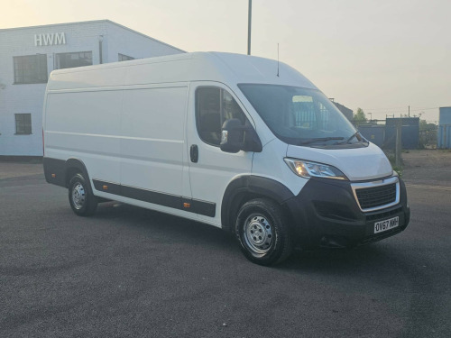 Peugeot Boxer  2.0 BlueHDi 435 Professional L4 H2 Euro 6 5dr