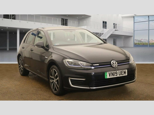 Volkswagen Golf  35.8kWh e-Golf Hatchback 5dr Electric Auto (136 ps