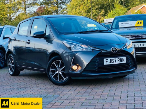 Toyota Yaris  1.5 VVT-i Icon Tech Hatchback 5dr Petrol Manual Eu