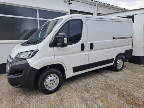 Peugeot Boxer  2.2 BlueHDi 333 Professional Panel Van 5dr Diesel 