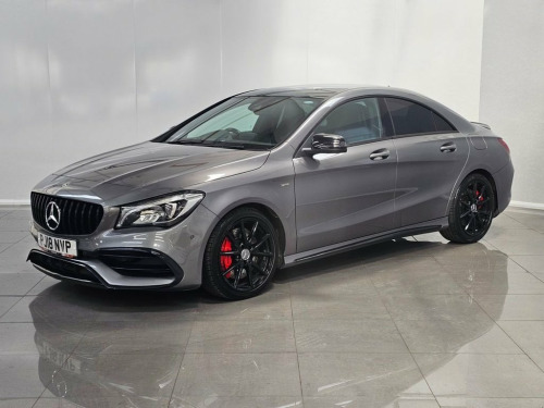 Mercedes-Benz CLA 2.0 CLA45 AMG