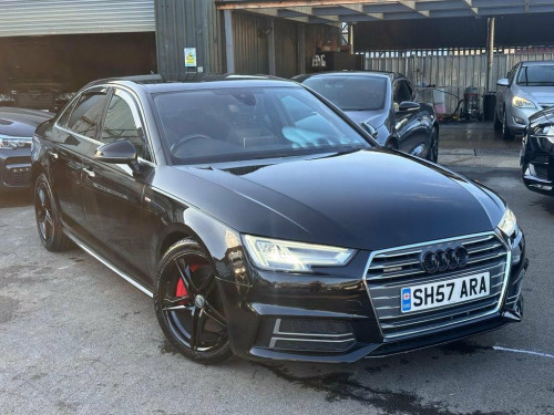 Audi A4  2.0 TFSI S line