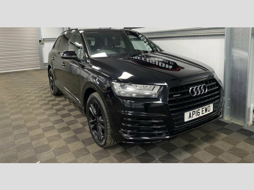 Audi Q7  3.0 TDI V6 S line