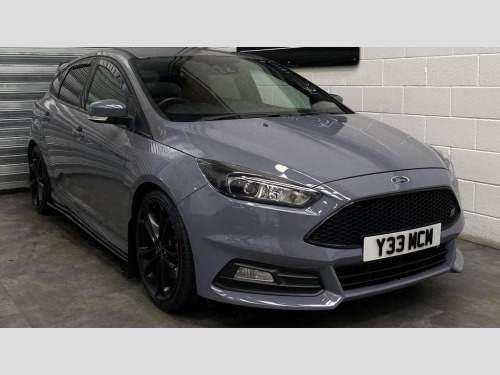 Ford Focus  2.0 T EcoBoost ST-3