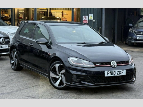 Volkswagen Golf  2.0 TSI GTI